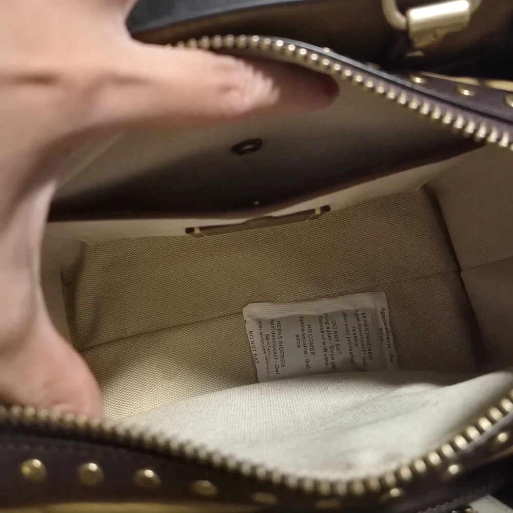 Coach Rouge 25 In Colorblock With Rivets - Picture 6 of 8